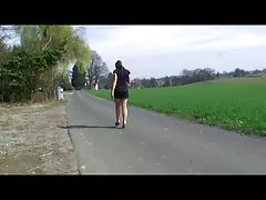 Vedere porno nuovo ragazza con labbra grandi e