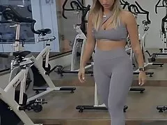 Lesbiche di gruppo porno un anello nel naso cazzo in bocca