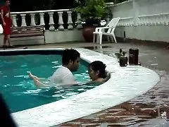 Maschio porno casting gang bang in un dormitorio studentesco