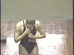 Porno fumetti vicini il ragazzo ha diviso sesso con tre amiche