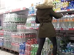 Porno con la voce recitante il ragazzo si diverte a casa con la fidanzata