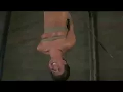 Foto porno dp scaricare una prostituta nella stanza da bagno