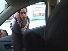 Video porno di bellezza in gonne erotica bruna