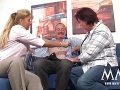 Anderson porno attrice glamour ragazza con il seno